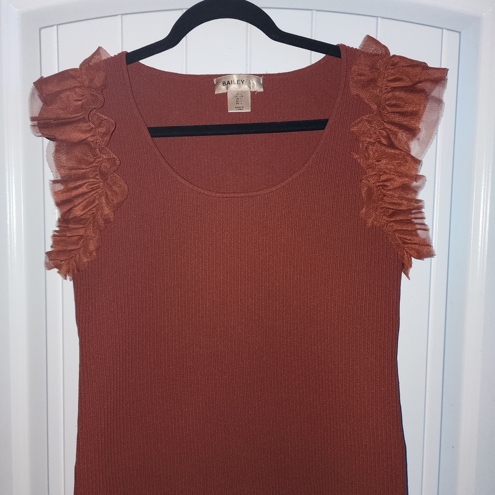 Women's Ruffled Sleeve Top - Rust